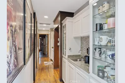 10441 Bloomfield, Toluca Lake, CA 91602 - Photo 37