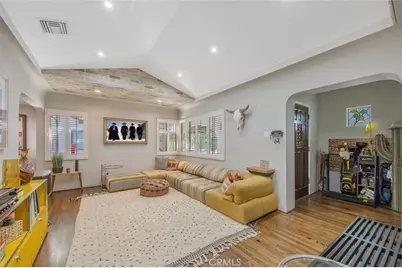 10441 Bloomfield, Toluca Lake, CA 91602 - Photo 9