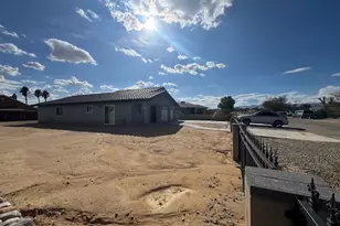 8240 Hemlock Ave, California City, CA 93505 - Photo 5