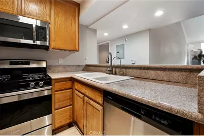 5325 Newcastle Avenue #319, Encino, CA 91316 - Photo 9