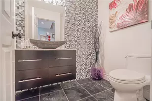 23678 White Oak Ct, Newhall, CA 91321 - Photo 35