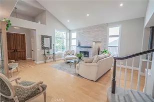 23678 White Oak Ct, Newhall, CA 91321 - Photo 3