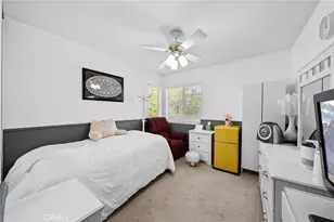 29027 Raintree, Saugus, CA 91390 - Photo 35