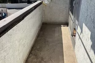 18530 Hatteras St, Tarzana, CA 91356 - Photo 11