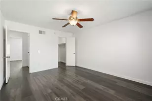 22038 Vanowen St, Woodland Hills, CA 91303 - Photo 23