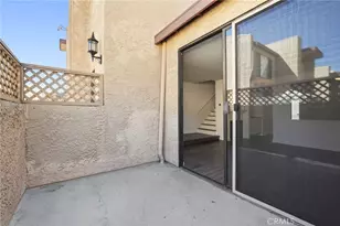 22038 Vanowen St, Woodland Hills, CA 91303 - Photo 35