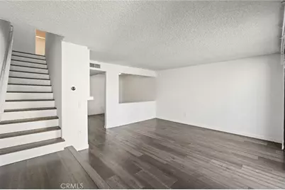 22038 Vanowen St. #215, Woodland Hills, CA 91303 - Photo 7