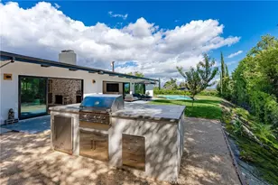 5700 El Canon Ave, Woodland Hills, CA 91367 - Photo 41