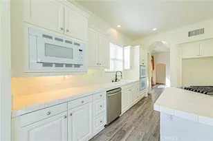 27104 Breakers, Valencia, CA 91355 - Photo 11