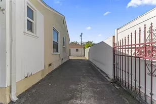 8859 Dorrington Ave, Arleta, CA 91331 - Photo 21