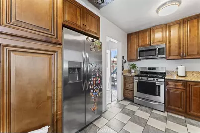 8859 Dorrington Avenue, Arleta, CA 91331 - Photo 15