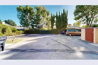 15414 Gault, Van Nuys, CA 91406 - Photo 3