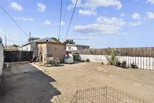 10618 Grape St, Los Angeles, CA 90002 - Photo 15