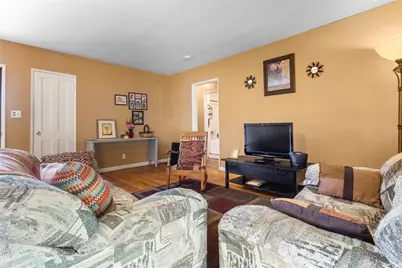 13641 Weidner, Pacoima, CA 91331 - Photo 5