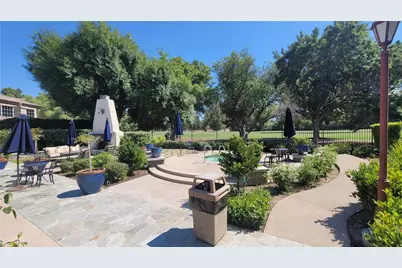 24600 Avignon, Valencia, CA 91355 - Photo 31