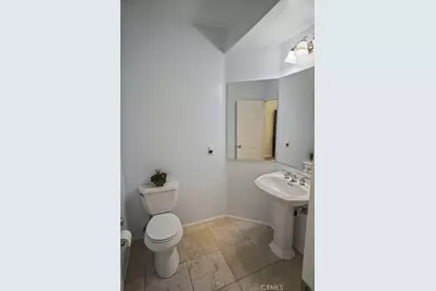 24600 Avignon, Valencia, CA 91355 - Photo 7