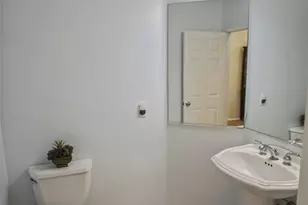 24600 Avignon, Valencia, CA 91355 - Photo 7