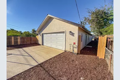 2207 Verde Street, Bakersfield, CA 93304 - Photo 17