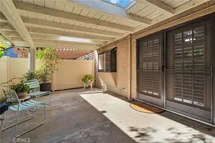 20065 Ave Of The Oaks, Newhall, CA 91321 - Photo 33