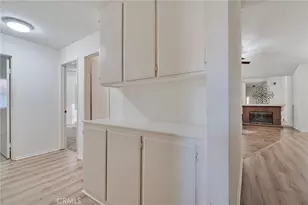 20065 Ave Of The Oaks, Newhall, CA 91321 - Photo 31