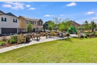 17025 Zion Drive, Canyon Country, CA 91387 - Photo 17
