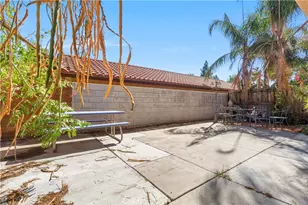 9400 Burnet, North Hills, CA 91343 - Photo 25