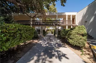 23515 Lyons, Valencia, CA 91355 - Photo 31