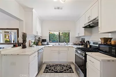 23003 Mariano Street, Woodland Hills, CA 91367 - Photo 13