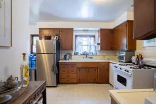 3735 Arbolada, Los Angeles, CA 90027 - Photo 15