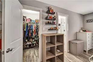 18601 Collins St, Tarzana, CA 91356 - Photo 21