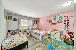 18601 Collins St, Tarzana, CA 91356 - Photo 13