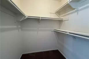 21930 Valerio St, Canoga Park, CA 91303 - Photo 9