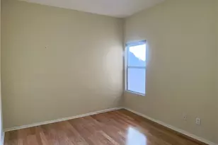 3003 W Riverside Dr, Burbank, CA 91505 - Photo 23