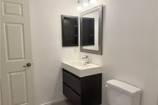 3003 W Riverside Dr, Burbank, CA 91505 - Photo 31