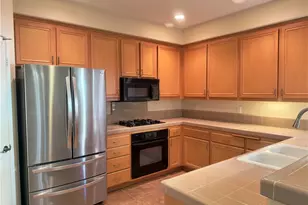 3003 W Riverside Dr, Burbank, CA 91505 - Photo 11