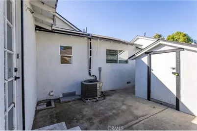 15756 Hart Street, Lake Balboa, CA 91406 - Photo 19