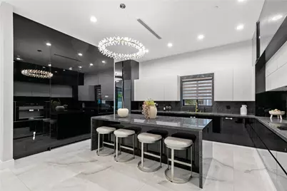 12815 Martha, Valley Village, CA 91607 - Photo 11