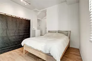 22037 Ybarra, Woodland Hills, CA 91364 - Photo 23