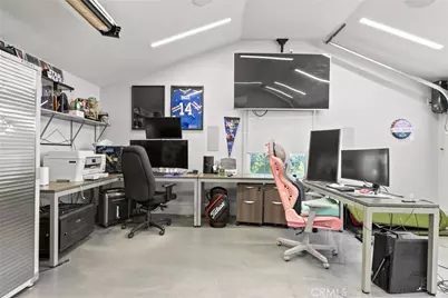 7741 Variel, Canoga Park, CA 91304 - Photo 21