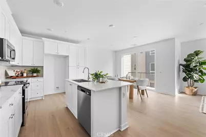 9423 1/2 N Sepulveda Blvd. #4, North Hills, CA 91343 - Photo 3