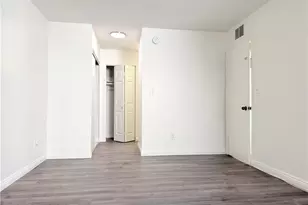 8601 International Ave, Canoga Park, CA 91304 - Photo 15