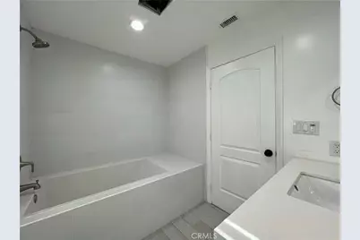 1019 S Gramercy, Los Angeles, CA 90019 - Photo 25