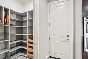20452 W Esmerelda Ln, Porter Ranch, CA 91326 - Photo 19