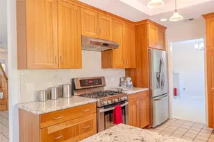 254 Greenmeadow Dr, Thousand Oaks, CA 91320 - Photo 3