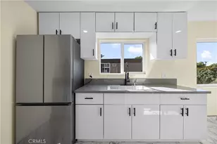 10005 Sepulveda, Mission Hills (San Fernando), CA 91345 - Photo 29