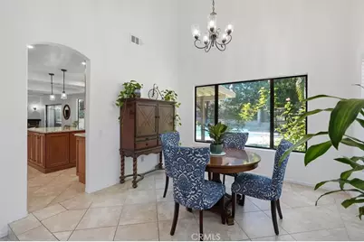 27641 Sutters Pointe, Saugus, CA 91350 - Photo 11