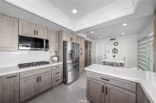 11930 Woodley, Granada Hills, CA 91344 - Photo 5