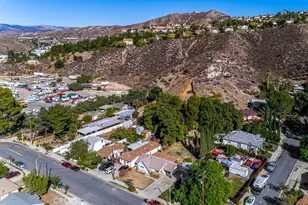 17610 Scherzinger Ln, Canyon Country, CA 91387 - Photo 21