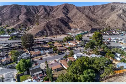 17610 Scherzinger Lane, Canyon Country, CA 91387 - Photo 19