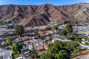 17610 Scherzinger Ln, Canyon Country, CA 91387 - Photo 19